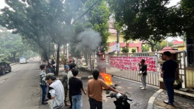 FORTAB Geruduk Kantor PUPR Kota Tangerang, Jalan Berlubang Dinilai Telah Memakan Korban