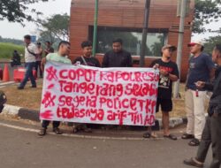 ‎Massa Aksi Tuntut Kapolres Tangsel Dicopot, Angkat Kasus Narkoba dan Prada Arif